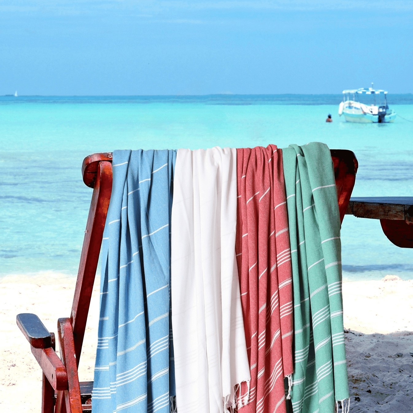 Finding A Beach Towel Wholesaler For The USA